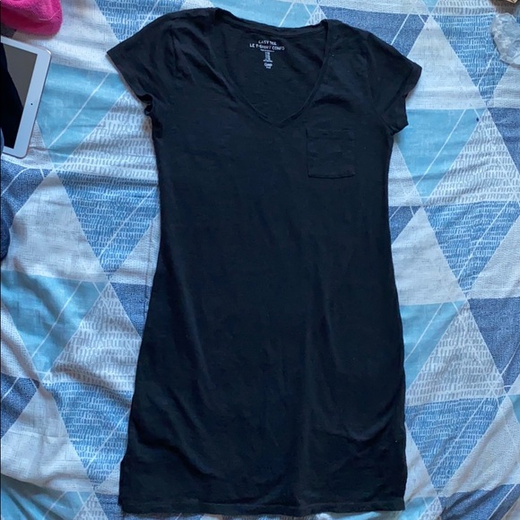 gap black t shirt dress